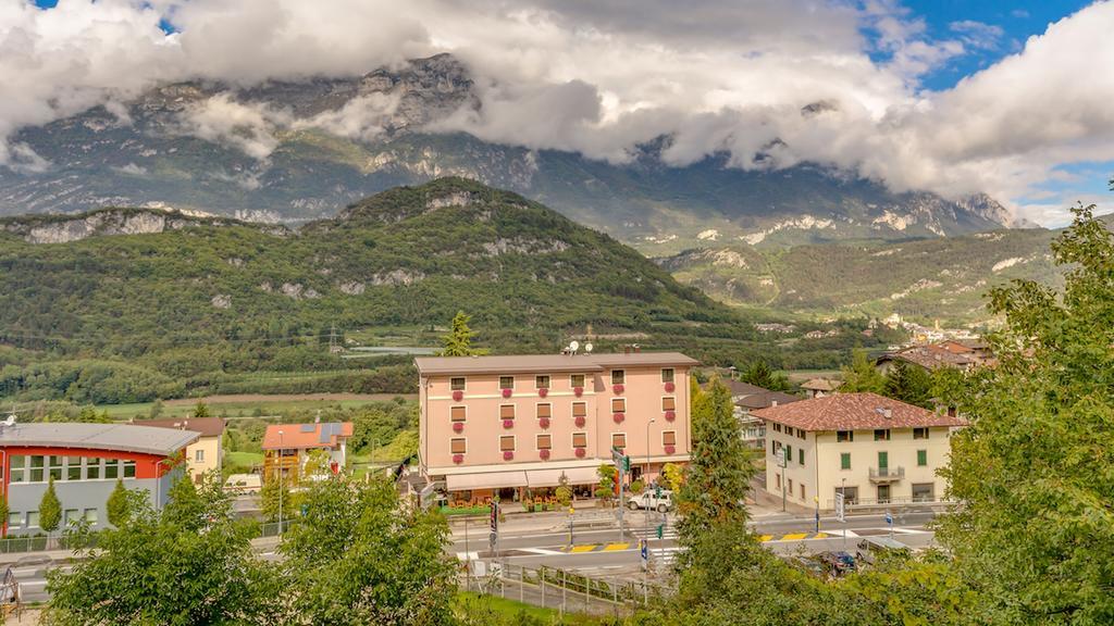 Vigolo Baselga Hotel San Leonardo מראה חיצוני תמונה