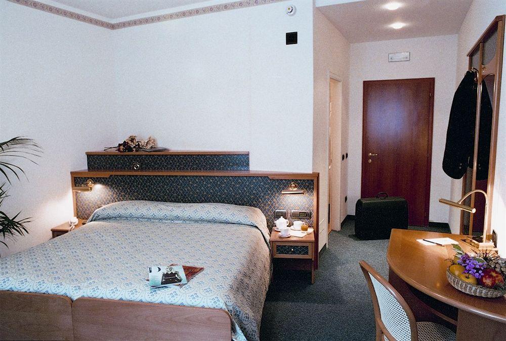Vigolo Baselga Hotel San Leonardo מראה חיצוני תמונה