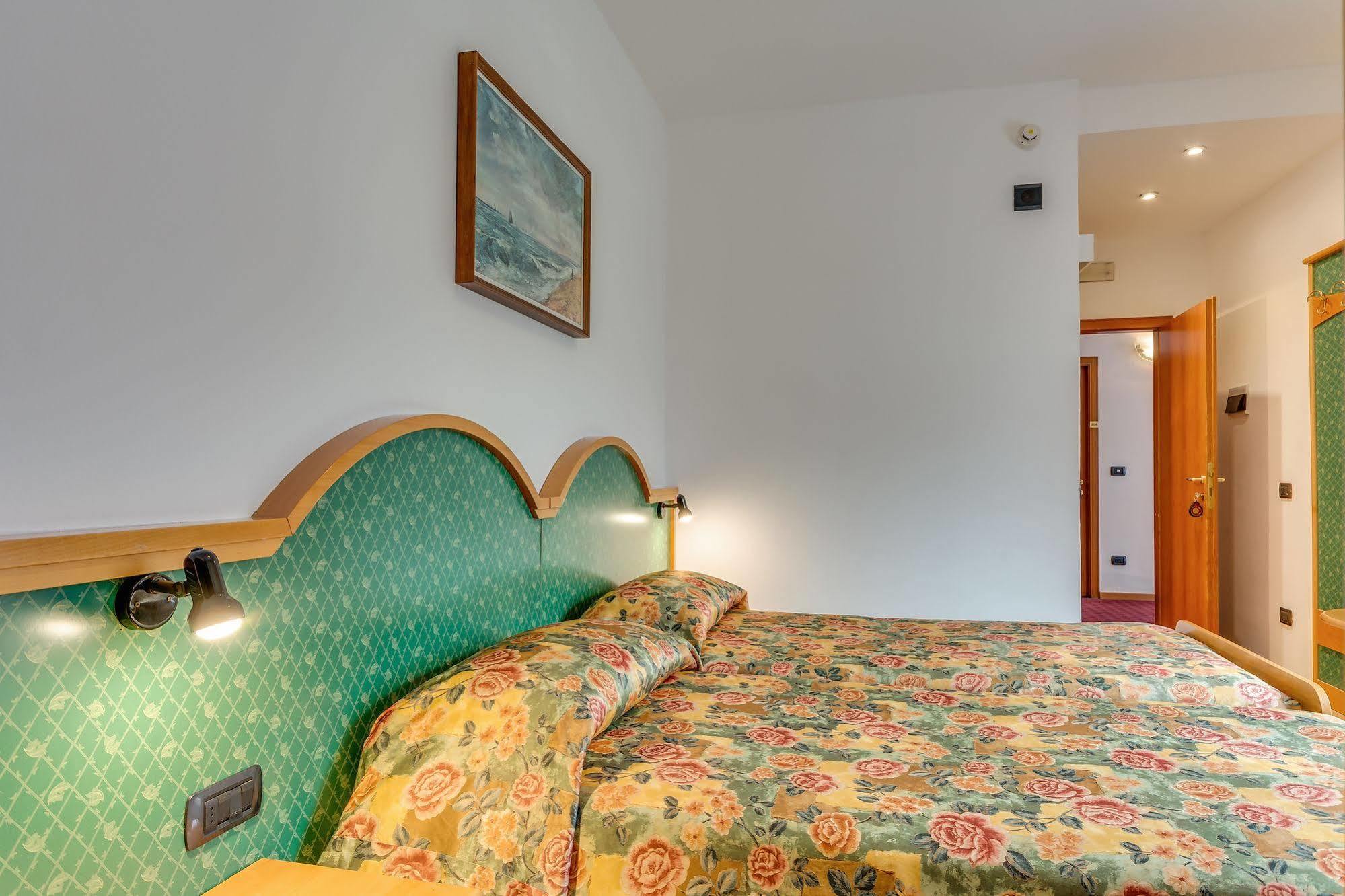 Vigolo Baselga Hotel San Leonardo מראה חיצוני תמונה
