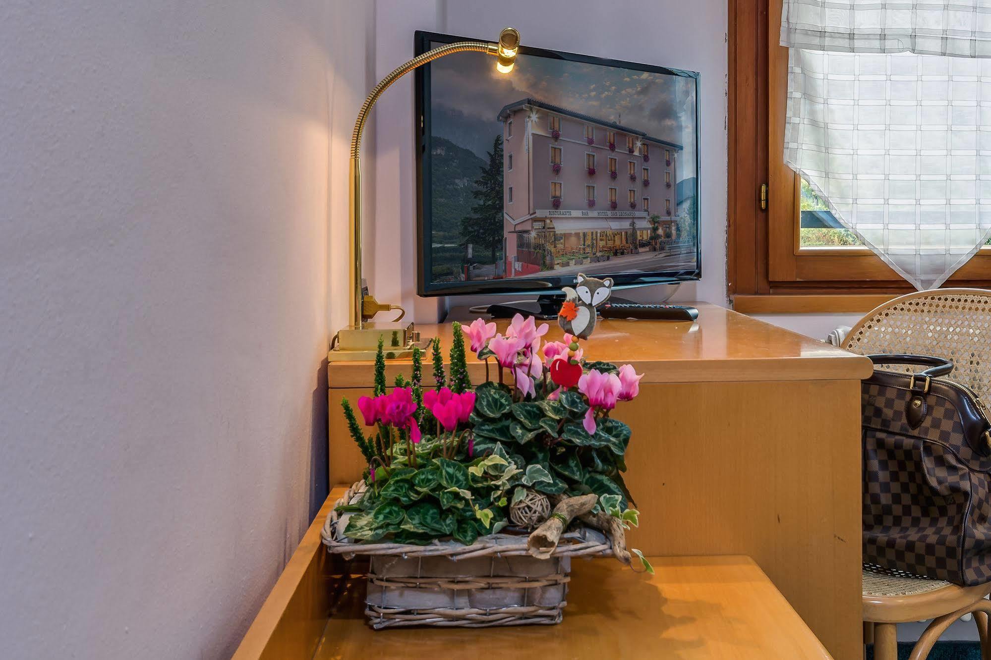 Vigolo Baselga Hotel San Leonardo מראה חיצוני תמונה
